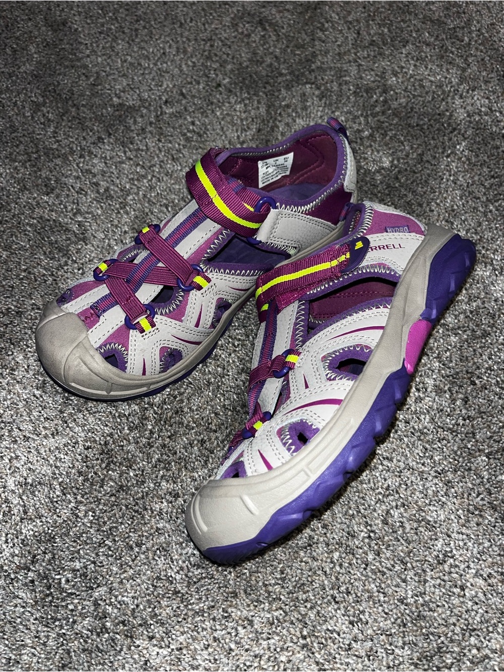 Merrell hiking and water shoes girls j3 euc
